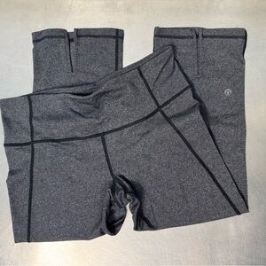 Lululemon crop leggings US8